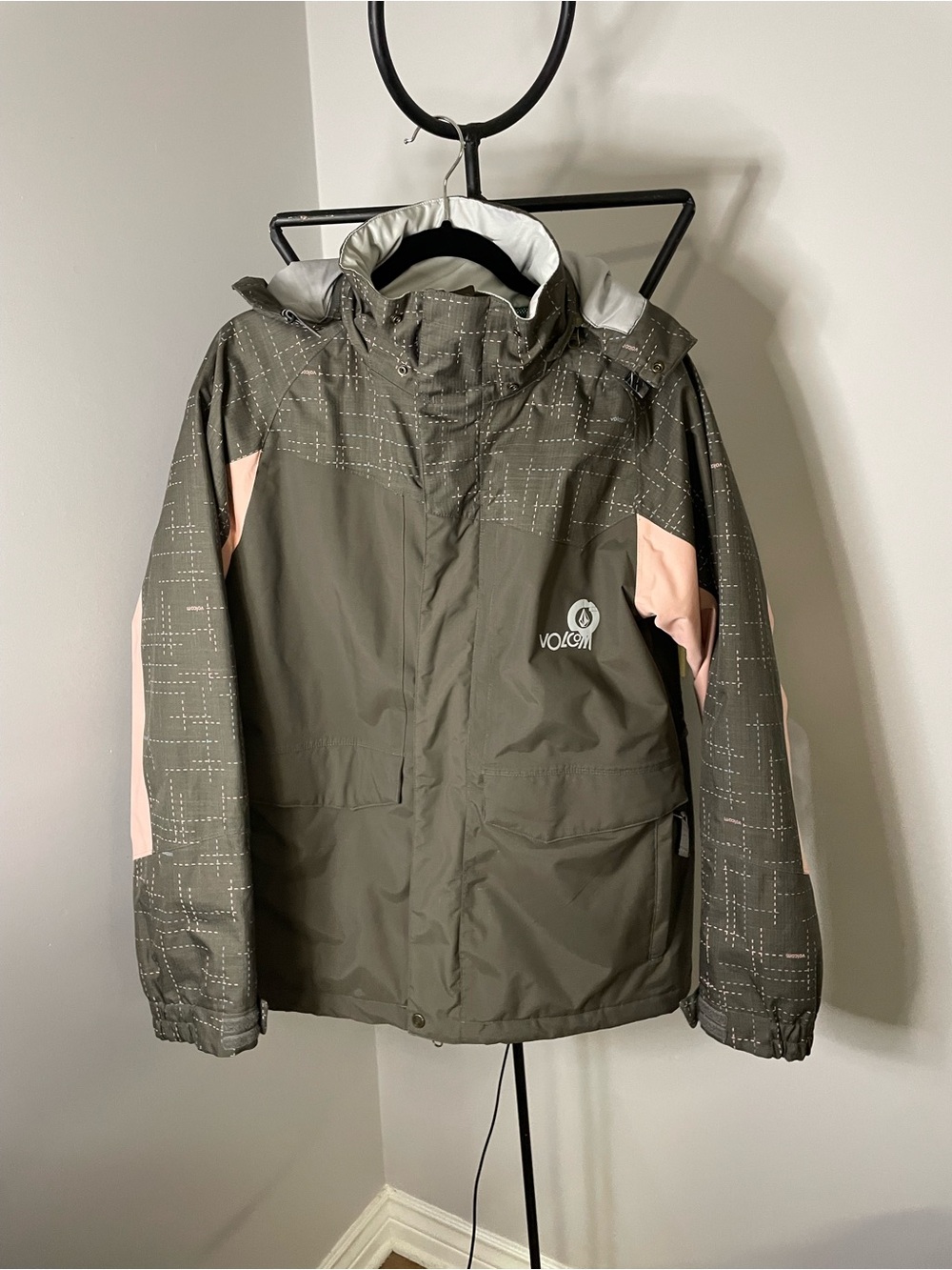 Volcom Stone Snowboarding Jacket with Light Pink Accents